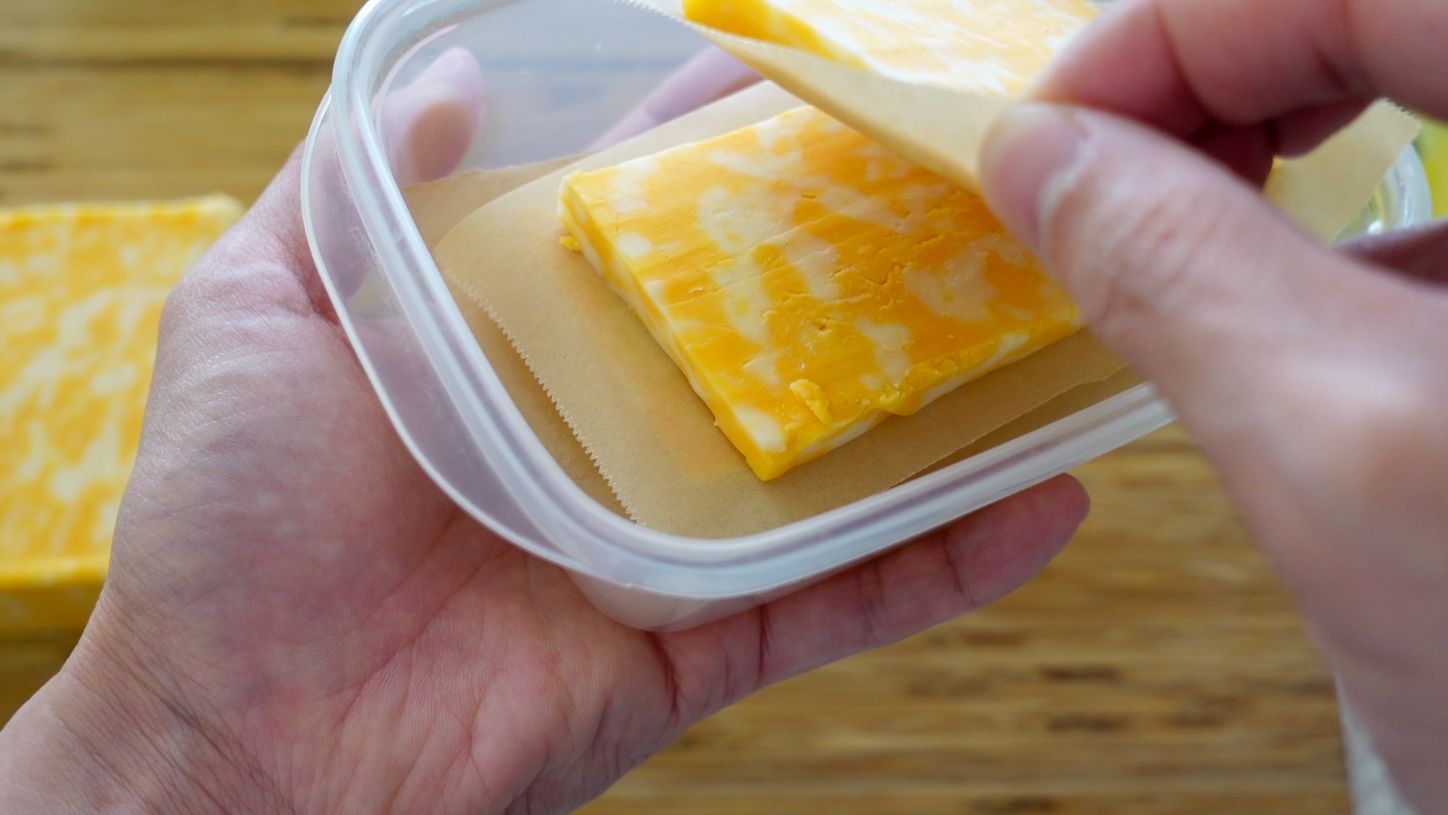 コストコ「コルビージャックチーズ」のカロリーや価格は？賞味期限、レシピまで解説！ ぱるとよ